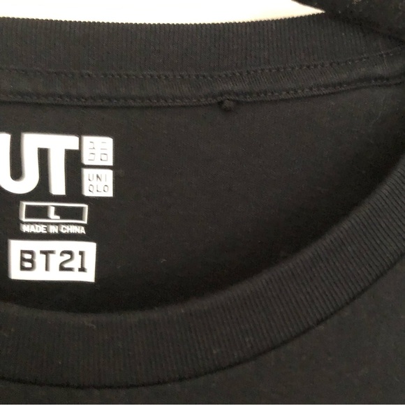 Uniqlo X BT21 Graphic Tee (size large) - Picture 5 of 10